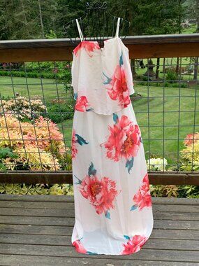 City Studio Ladies size XS Maxi Floral Spaghetti Strap Dress